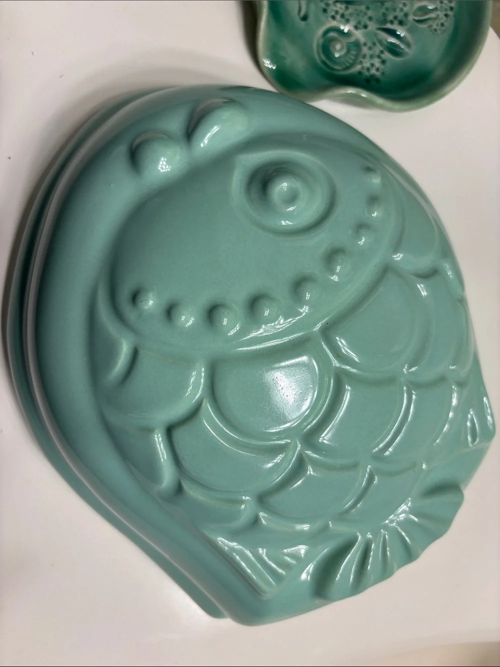 Pier 1 Seafoam Green Fish Mold Wall Hanging